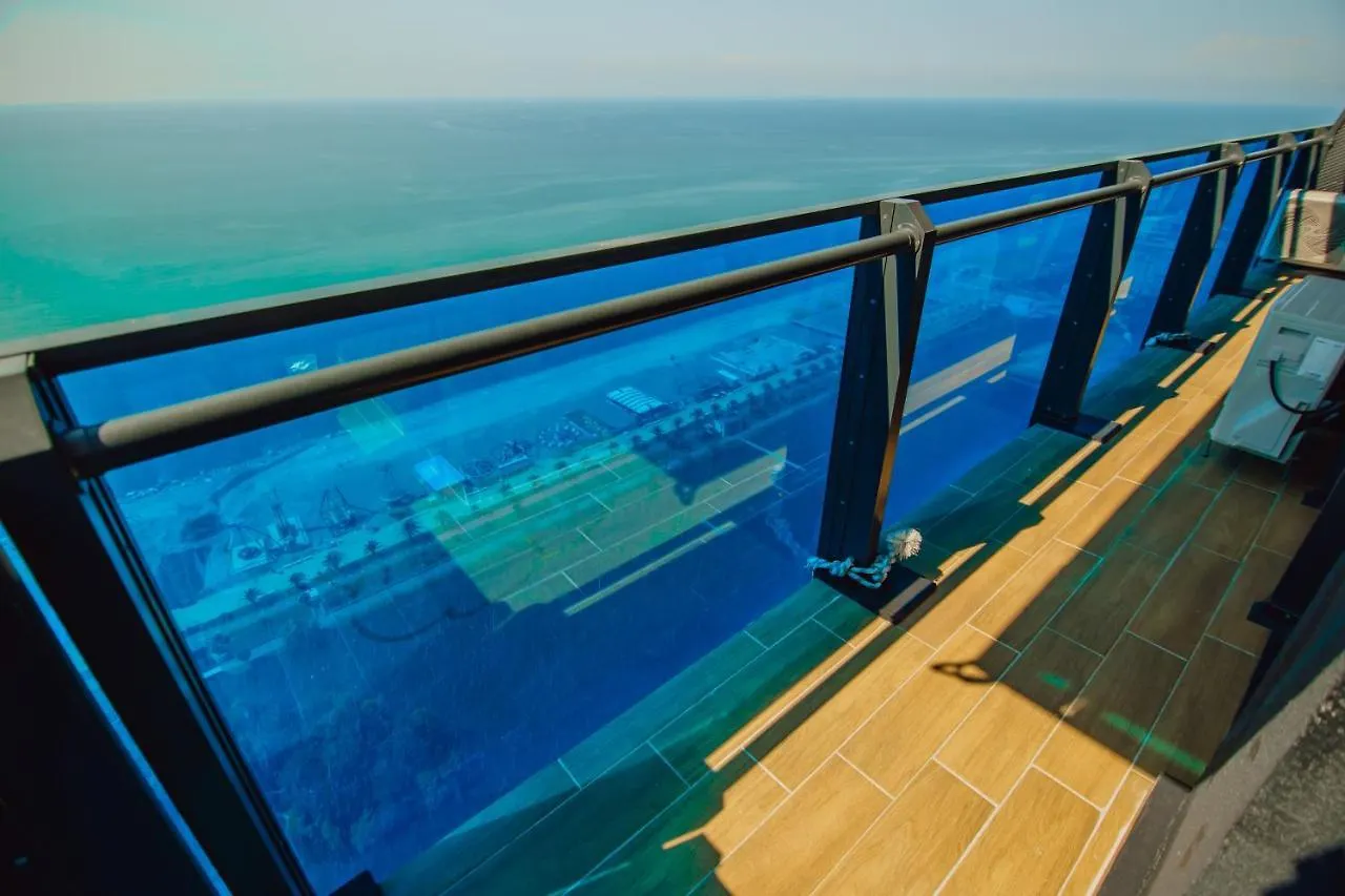 Hotel Kanzler Batumi 4*,